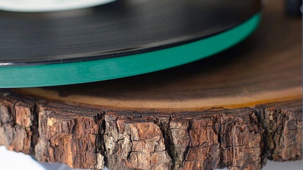 wooden_turntable_-_620-400