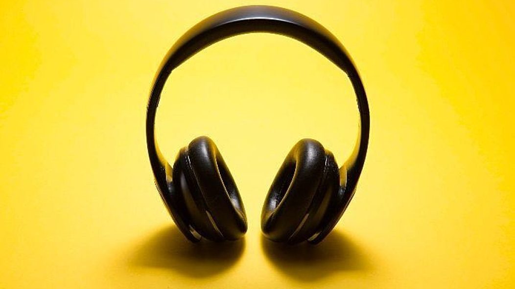 headphones_credit_malte_wingen