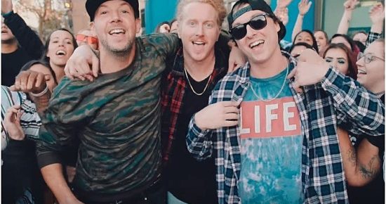 Simple Plan, State Champs, We The Kings, Where I belong video