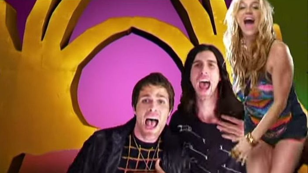 QUIZ: Do you still remember “My First Kiss” by 3OH!3 featuring Kesha?