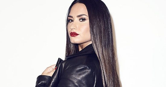 Demi Lovato-min