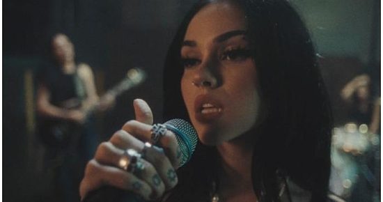 maggie lindemann she knows it video